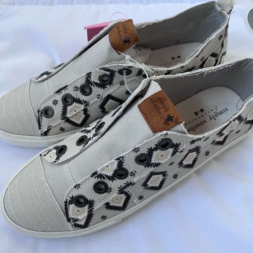 Simply Southern shoes - Picture 2 of 4